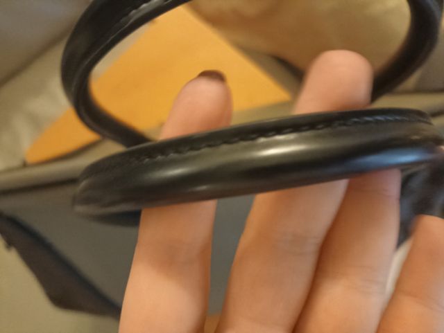 V Tote Louis Vuitton