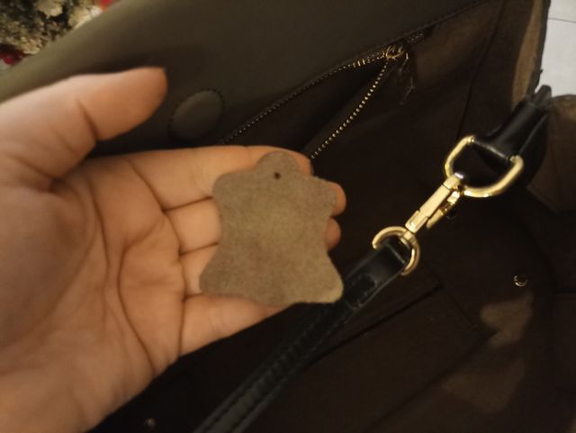 V Tote Louis Vuitton