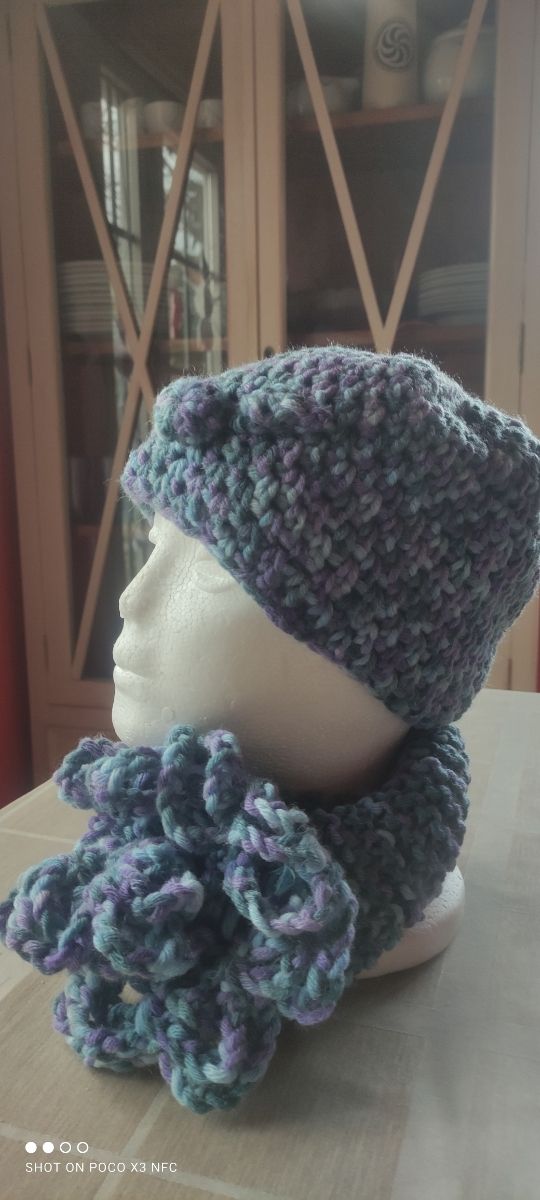 Gorro y bufanda Artesanal