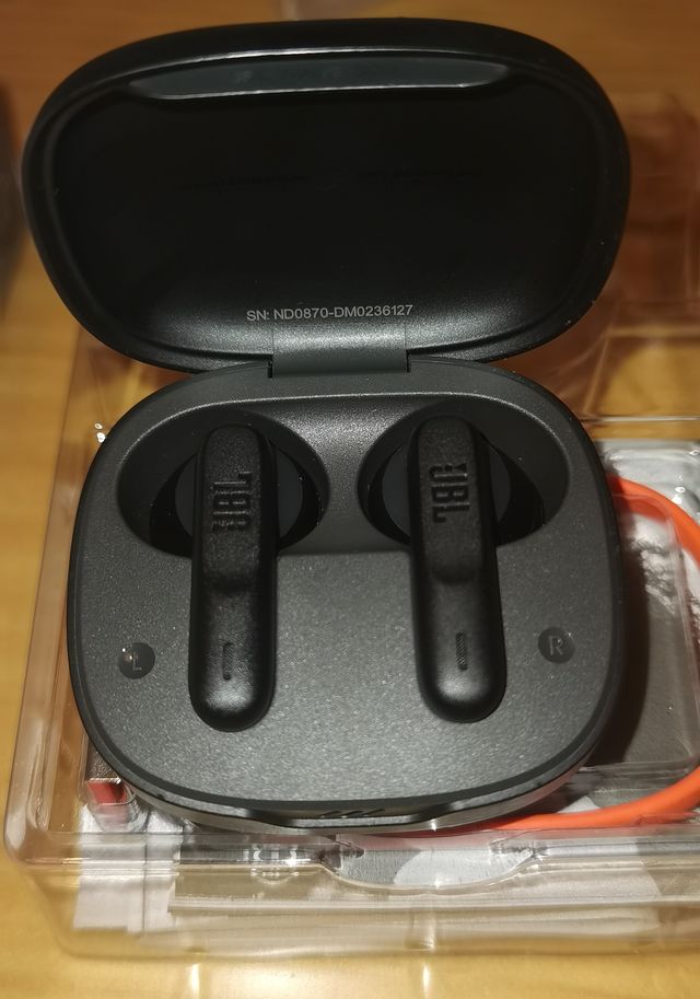 JBL Wave 300 TWS True Wireless de segunda mano por 25 EUR en ...