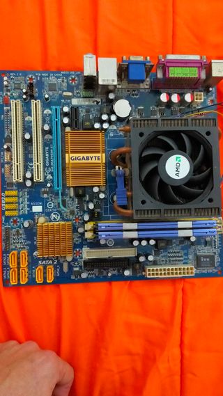 Placa base , microprocesador y memoria ram