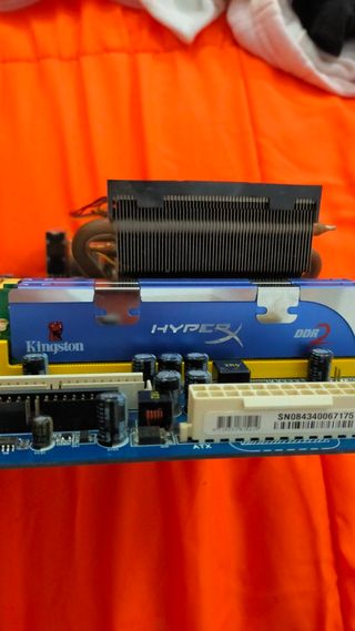 Placa base , microprocesador y memoria ram