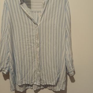 Camisa Stradivarius azul claro