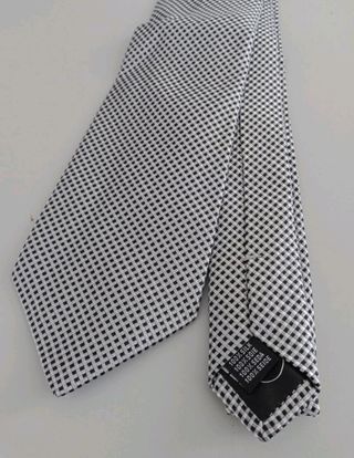 Corbata Audi 