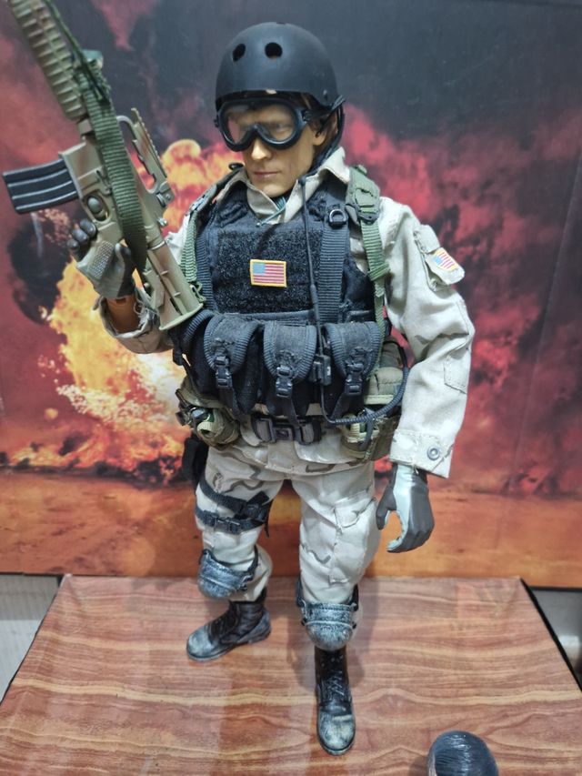 FIGURA 1/6 GARY GORDON BLACK HAWK DERRIBADO