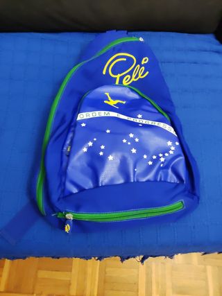 Exclusiva Mochila/Bandolera de Pelé 