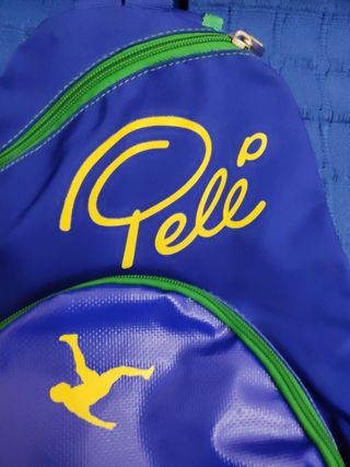 Exclusiva Mochila/Bandolera de Pelé 