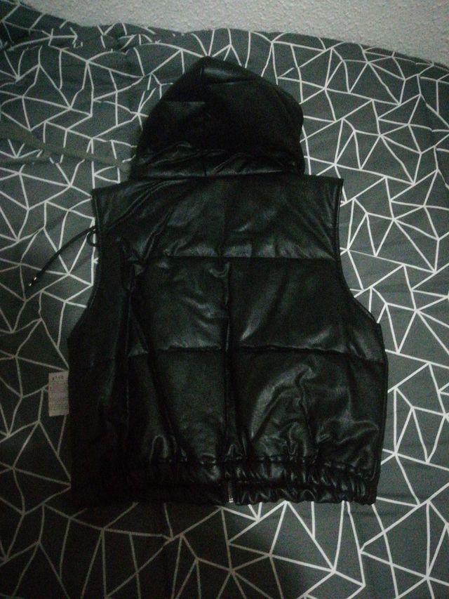 chaleco talla L negro polipiel NUEVO CON ETIQUETA