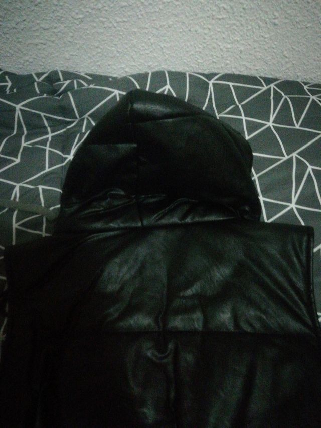 chaleco talla L negro polipiel NUEVO CON ETIQUETA