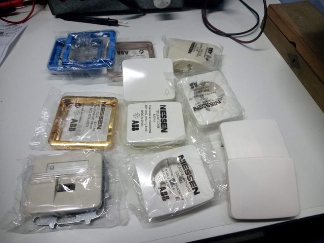 SURTIDO MECANISMOS NIESSEN ARCO