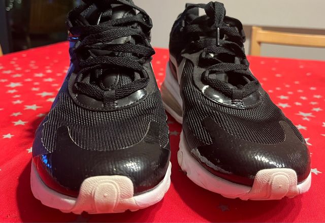 Vendo Bambas marca Nike 270 react