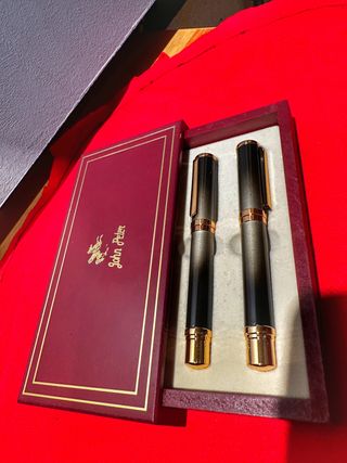 Conjunto de escritorio pluma y boli