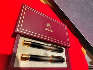 Conjunto de escritorio pluma y boli