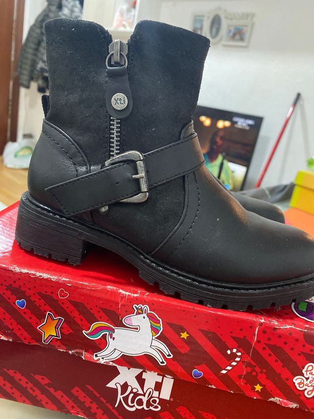 Botines niña XTi
