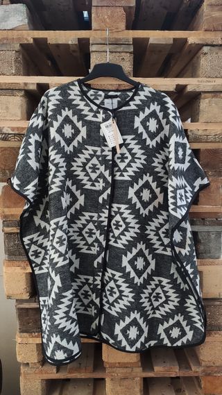 79,99-Capa/Kimono/Poncho Vero moda a estrenar.