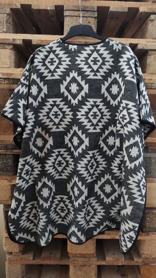 79,99-Capa/Kimono/Poncho Vero moda a estrenar.