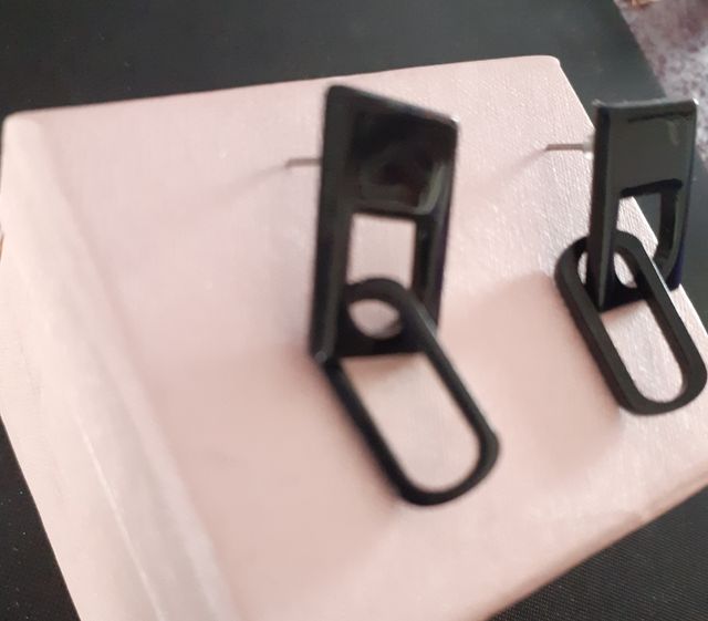 orecchini neri leggeri geometrici nuovi