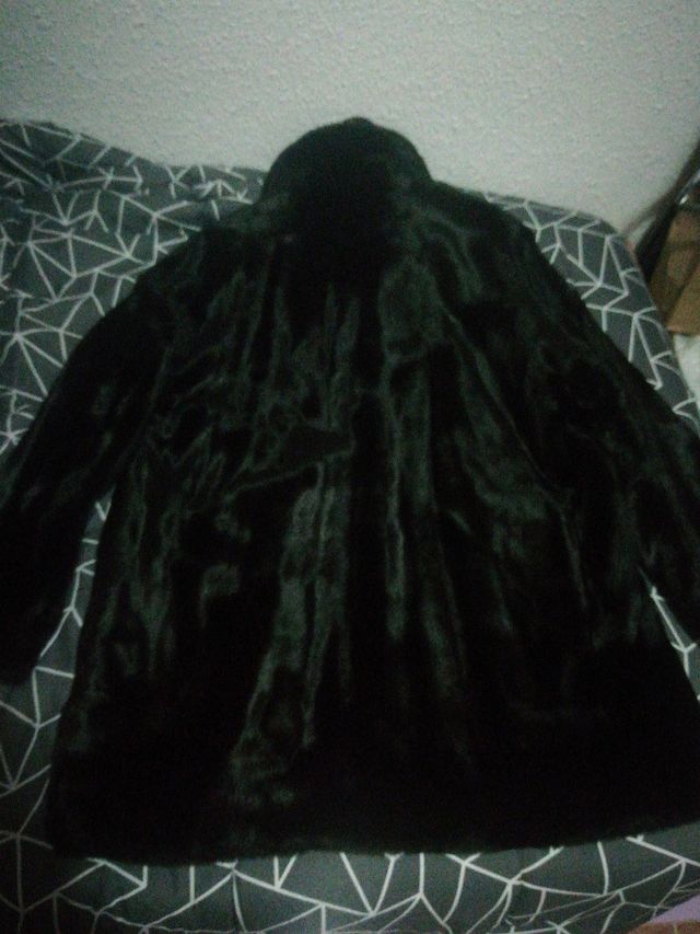 abrigo talla L negro de pelo Zara mujer