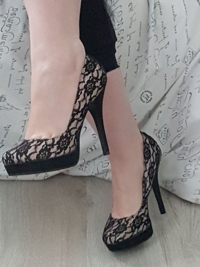 Zapato de tacón encaje negro Talla 40