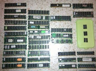 Chips de memoria antiguos DDR1 DDR2 SIMM DIMM