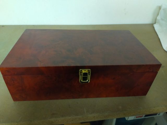 juego de accesorios de vino con caja