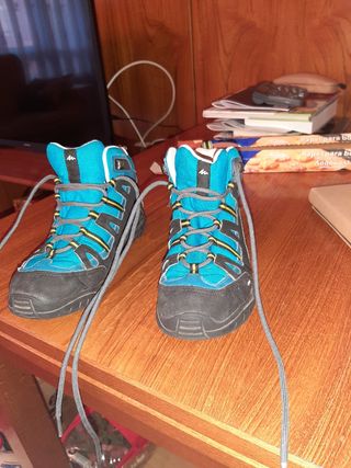 Botas montaña niño Quechua 35
