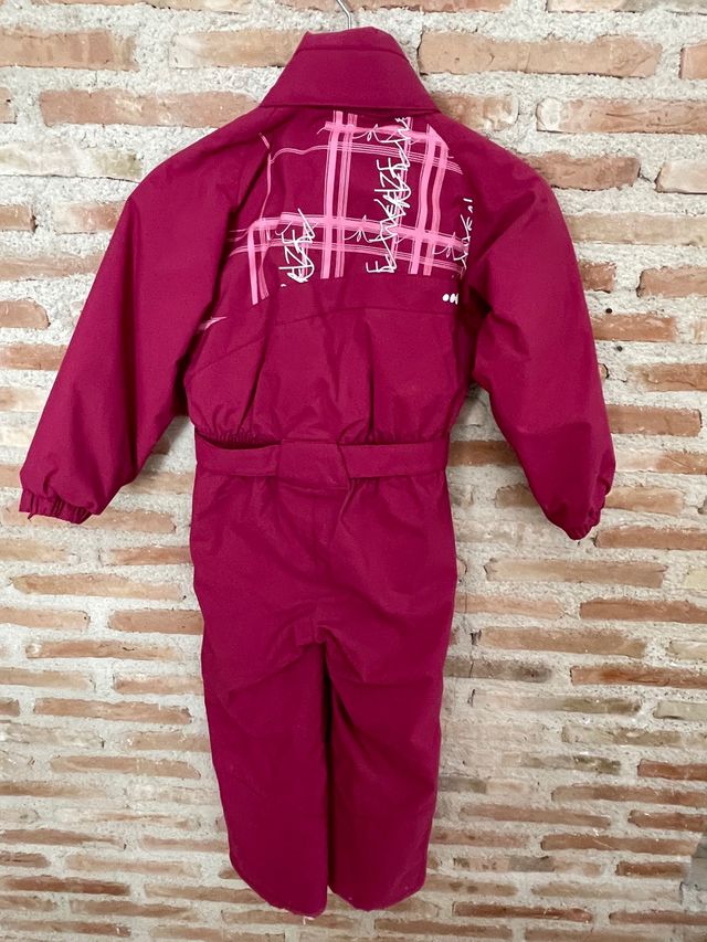 Mono de Esquí y Nieve Niña de segunda mano por 15 EUR en Arroyomolinos