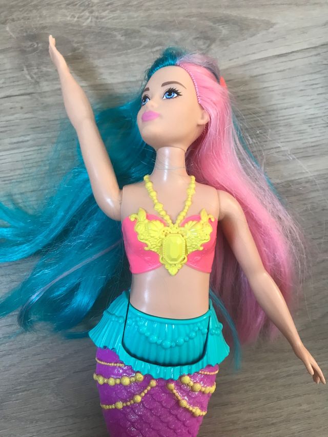 3 Muñecas tipo Barbie y Ken