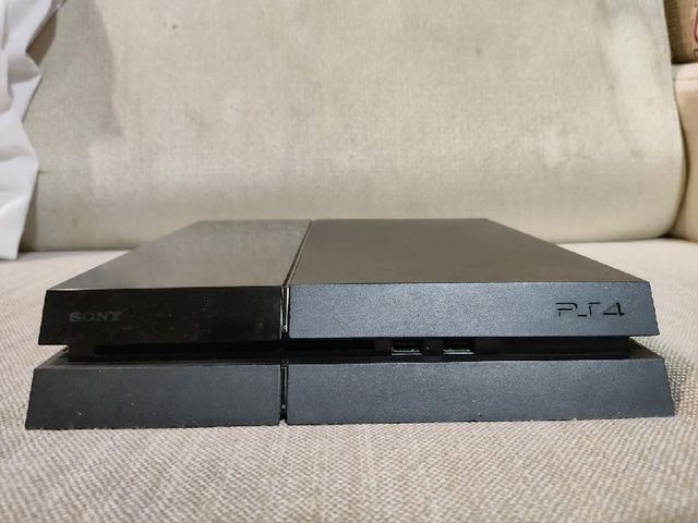 PS4 - 1 TB