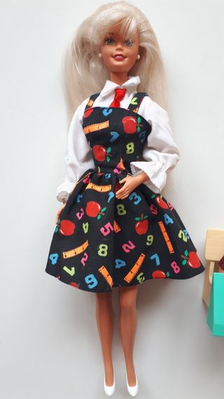 Barbie teacher