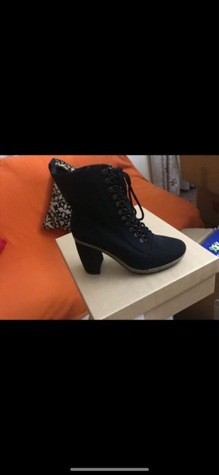 Botines en piel de altísima calidad por cierre
