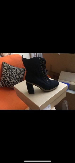 Botines en piel de altísima calidad por cierre