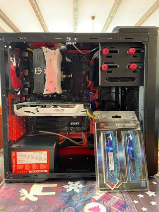 Ordenador por piezas