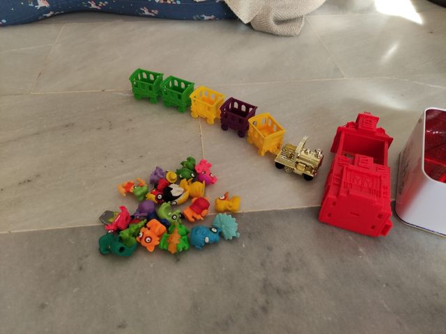 Pack de muñecos zomlings , ciudad