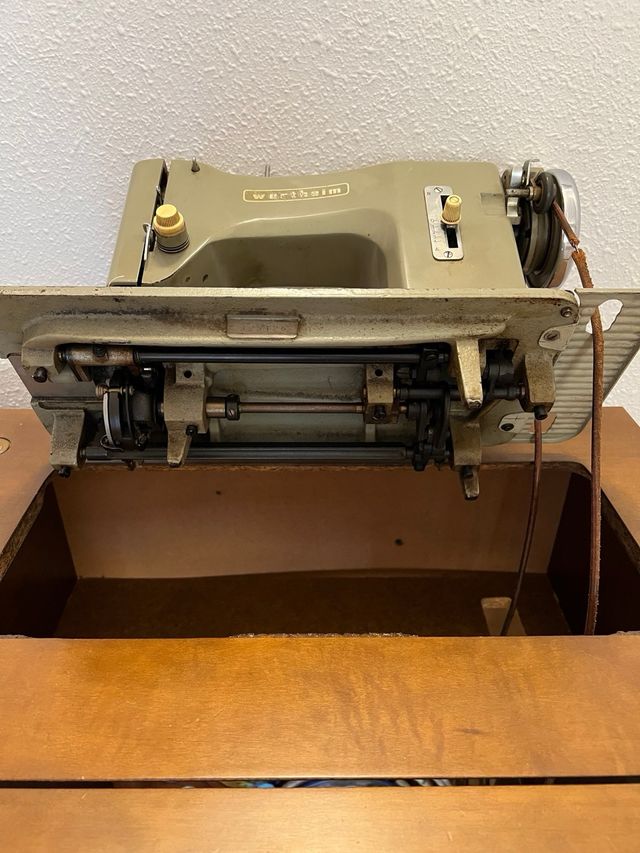 Máquina de coser Wertheim del año 1954