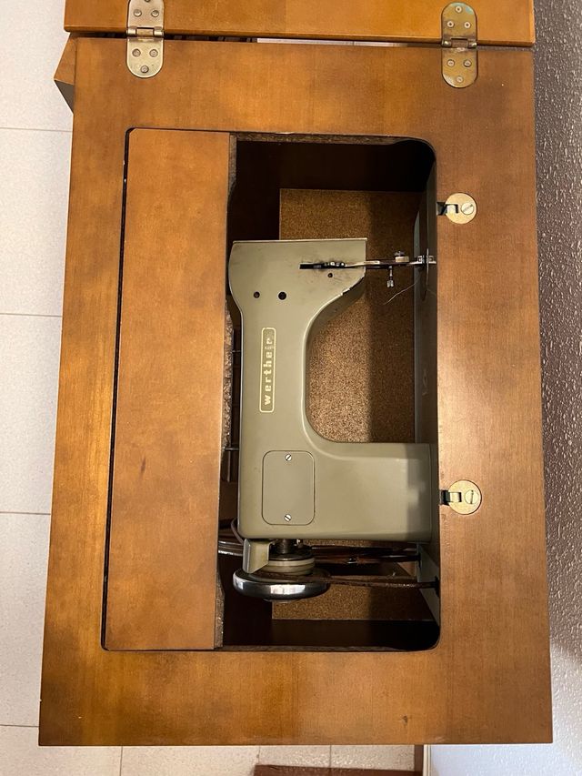 Máquina de coser Wertheim del año 1954