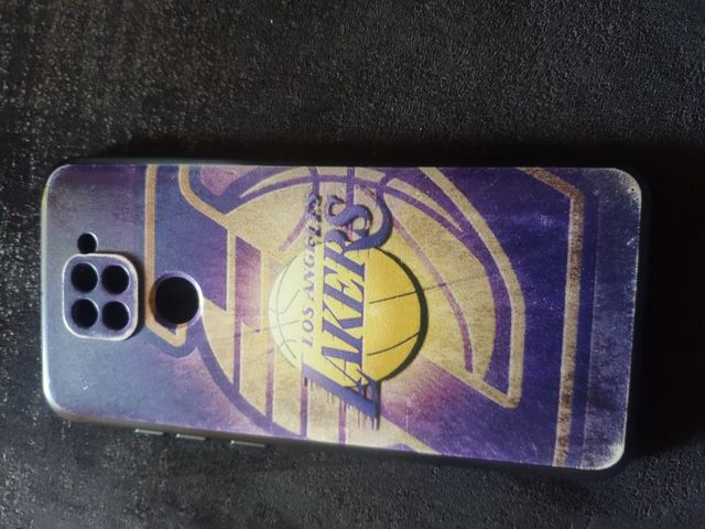 Carcasa Lakers