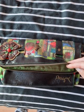 Bolso desigual tipo cartera