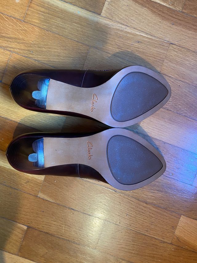 Zapatos salón Clarks nuevos