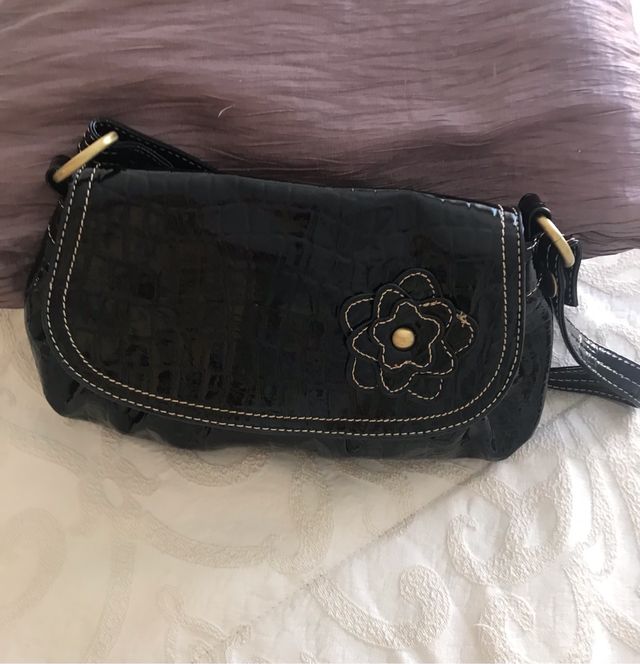 Bolso de fiesta acharolado