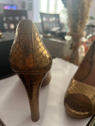 Zapatos pep toe cobre