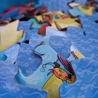 Puzzle de piratas con forma de barco