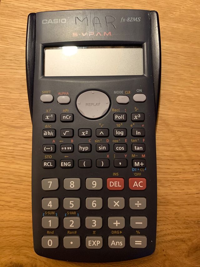 Calculadora CASIO cientifica fx-82MS