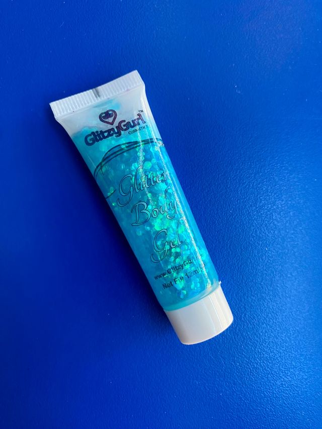 Maquillaje cara festival - pegatinas brillantes