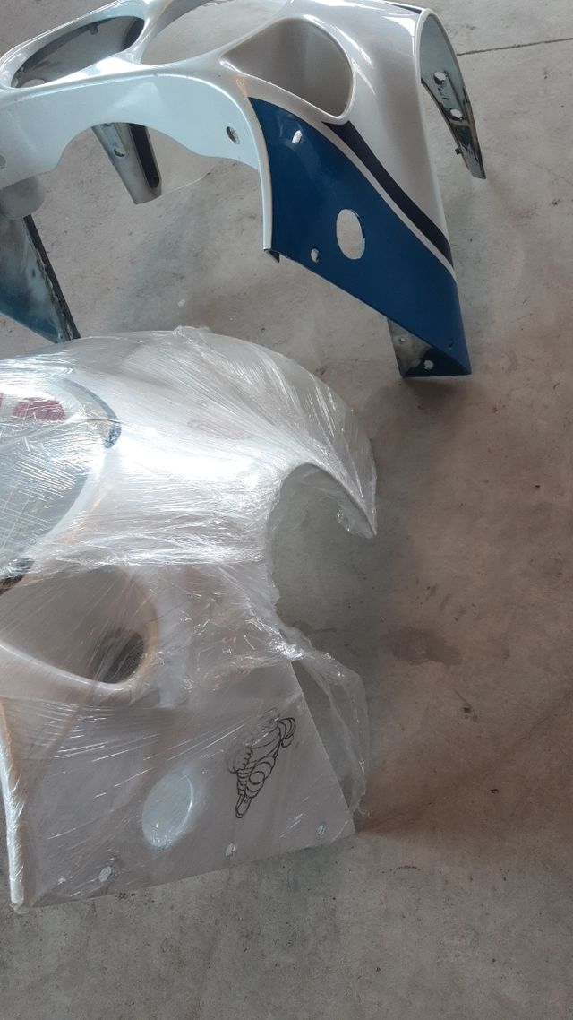 CACHA CÚPULA GSXR 88 90.