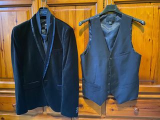 Americana, Chaleco y Corbata S 46