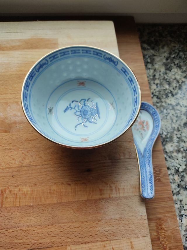 ciotola e cucchiaio cinese