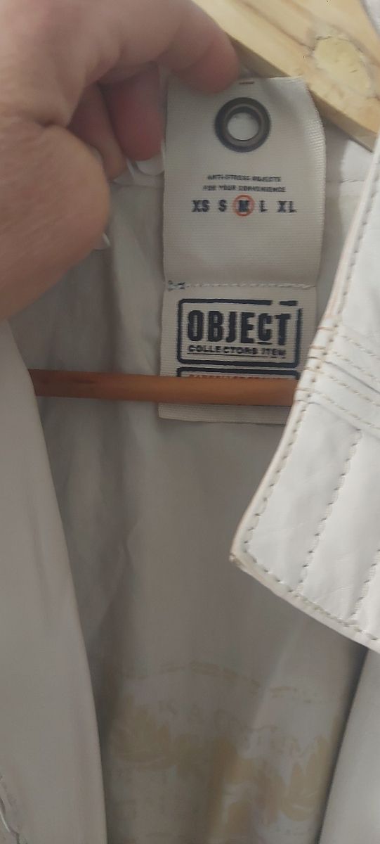 cazadora piel blanca