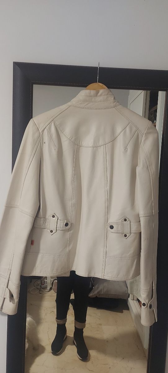 cazadora piel blanca