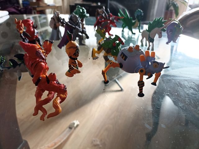 Invizimals y más figuras